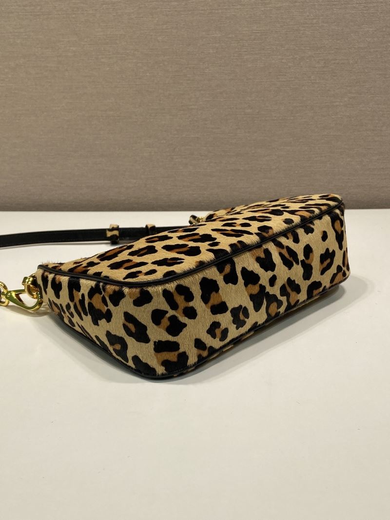 Pra*a hobo bags